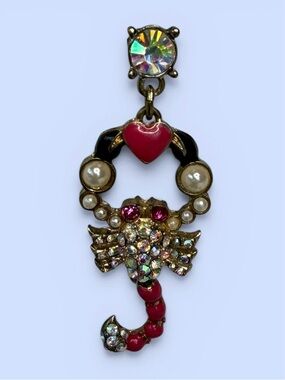 Betsey Johnson Scorpion SINGLE EARRING Crystals Pearl Pink Heart AB Rhinestone